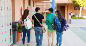 https://www.freepik.com/free-photo/back-view-group-high-school-students-walking-down-hallway-talking_27999342.htm#fromView=search&page=3&position=7&uuid=34b8866f-f89b-4342-81d9-93bb2b592d45&query=sudents+school+hallways
