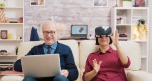 https://www.freepik.com/premium-photo/elderly-age-woman-sitting-sofa-wearing-virtual-reality-goggles-old-man-sitting-sofa-using-laptop-his-wife_19745800.htm#fromView=search&page=1&position=5&uuid=61ec08d5-bc18-4f25-beef-1e3f3cd4cb8b&query=senior+pc+brain+game