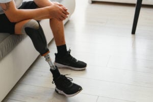 https://www.vecteezy.com/photo/50443336-closeup-of-unrecognizable-man-with-bionic-prosthetic-leg-at-home-indoors-copy-space