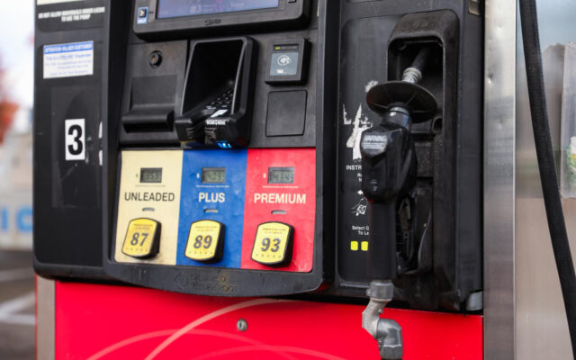 11325 https://www.freepik.com/premium-photo/gas-station-scene-with-rusted-oil-pump-setting-sun-highlighting-pricing-inflation_83239144.htm#fromView=search&page=1&position=11&uuid=d8eaef48-47fd-48b8-9d49-d7b82c8e0a52&query=gas+pump