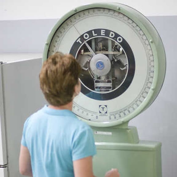 09_28_dl_history_scales_image_2