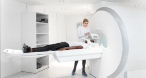https://www.freepik.com/free-photo/full-shot-patient-getting-ct-scan_24482095.htm#fromView=search&page=1&position=11&uuid=ba23a599-ec29-4d1a-adda-66991fbba808&query=hospital+proton+beam