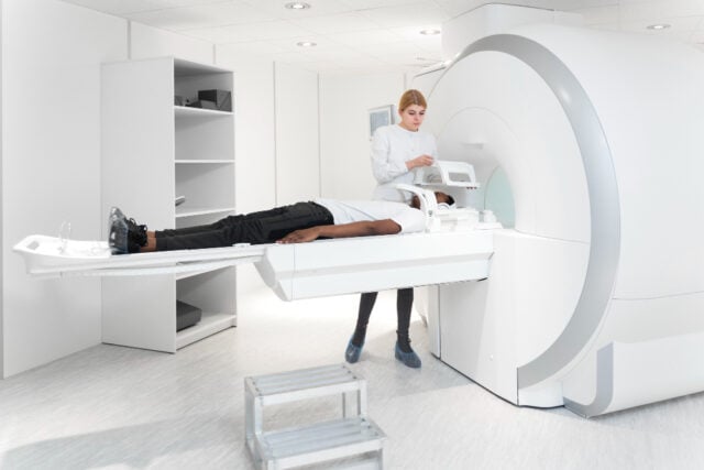 https://www.freepik.com/free-photo/full-shot-patient-getting-ct-scan_24482095.htm#fromView=search&page=1&position=11&uuid=ba23a599-ec29-4d1a-adda-66991fbba808&query=hospital+proton+beam