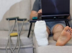 https://www.freepik.com/premium-photo/man-is-lying-sofa-works-computer-with-bandage-leg_28783012.htm#fromView=image_search&page=1&position=37&uuid=19a28d40-4d48-48a8-b082-015b57a4a69c