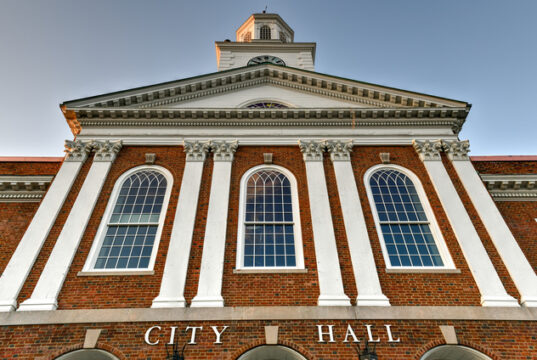 https://www.vecteezy.com/photo/16101448-city-hall-building-in-lebanon-new-hampshire-city-hall-located-on-north-park-street-in-downtown-lebanon
