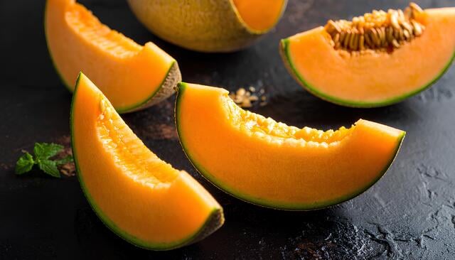 https://www.vecteezy.com/photo/75206270-sliced-cantaloupe-melon-with-seeds-on-dark-background