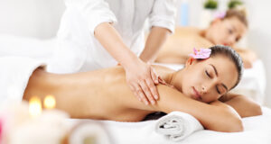 https://www.vecteezy.com/photo/15874112-two-beautiful-women-getting-massage-in-spa