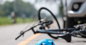 https://www.magnific.com/premium-photo/accident-car-crash-with-bicycle-road_16720940.htm#fromView=search&page=1&position=22&uuid=55b36a36-93b5-4c43-8728-412ce863f814&query=bicycle+accident