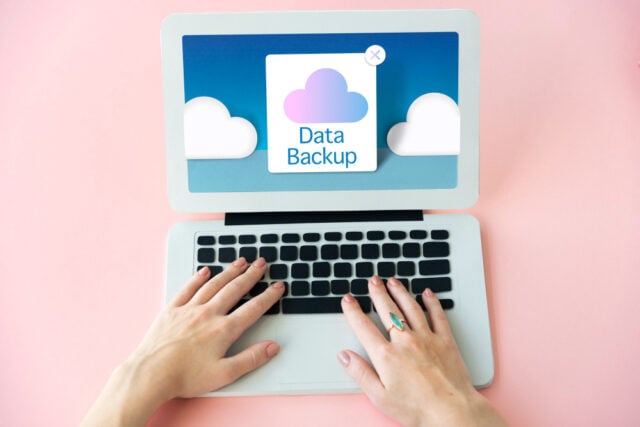 https://www.magnific.com/free-photo/cloud-computing-storage-icon-concept_17076672.htm#fromView=search&page=1&position=29&uuid=6de414a0-9d03-4120-99bd-33b785a20b32&query=migrate+email+servers