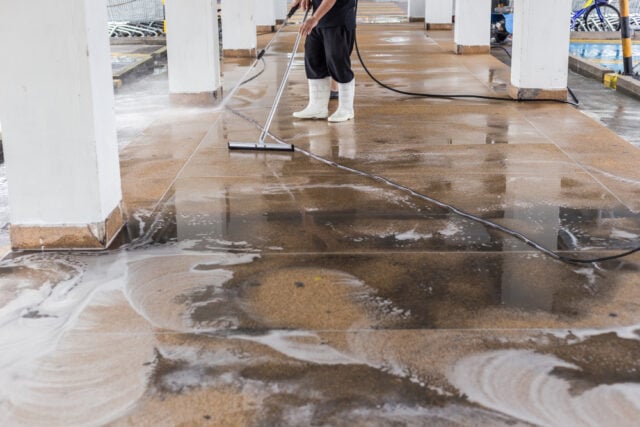 3049 https://www.magnific.com/search?ai=excluded&format=search&last_filter=query&last_value=commercial+cleaning+floor&query=commercial+cleaning+floor&type=photo