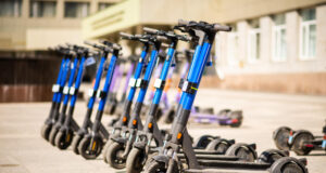 https://www.magnific.com/premium-photo/electric-scooters-are-parked-city-center-modern-public-mobile-transport_42804578.htm#from_element=cross_selling__photo