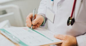 https://www.magnific.com/free-photo/physician-noting-down-symptoms-patient_3469656.htm#fromView=search&page=1&position=0&uuid=90492e0d-eb03-4299-a2ce-77fb8edd1579&query=doctor+records