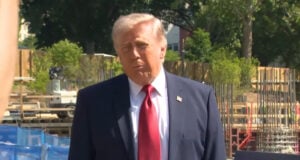 Trump Touts ‘Six-Inch Bulletproof Glass’ at White House Ballroom Huddle While Issuing Final Nuclear Warning to Iran (Video)