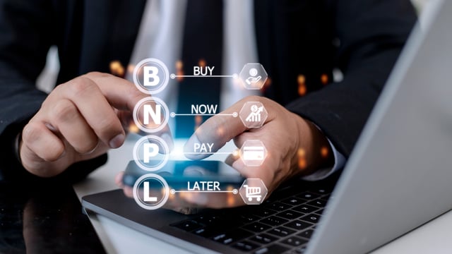 https://www.vecteezy.com/photo/16690719-businessmen-holding-a-smartphone-with-icons-of-bnpl-with-online-shopping-icons-technology-bnpl-buy-now-pay-later-online-shopping-concept