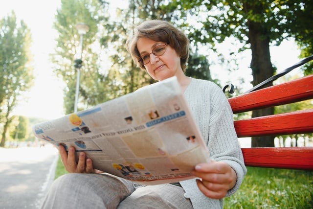 https://www.vecteezy.com/photo/39354307-portrait-of-a-happy-senior-woman-in-summer-park