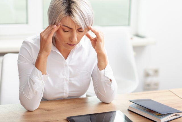 2148356253 https://www.magnific.com/free-photo/high-angle-business-woman-worried_6073230.htm#fromView=search&page=1&position=14&uuid=ccc09f0f-5c21-46fb-b4b5-6b4e8e5d8cda&query=menopause+brain+fog