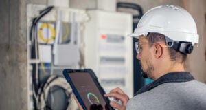 https://www.magnific.com/free-photo/man-electrical-technician-working-switchboard-with-fuses-uses-tablet_32293605.htm#fromView=search&page=1&position=3&uuid=8162716b-509f-4fbb-be96-95e83cb84163&query=energy+meters