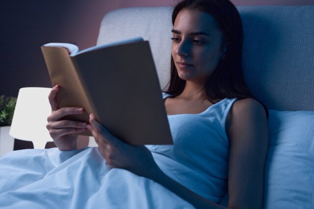 https://www.magnific.com/premium-photo/woman-reading-book-bed_14650519.htm#fromView=search&page=1&position=5&uuid=3da96739-68c0-4a30-b227-694de3adb41f&query=night+time+reading+in+bed