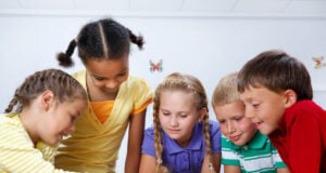https://www.magnific.com/free-photo/schoolchildren-reading-library_867818.htm#fromView=search&page=1&position=2&uuid=4638832a-e5e5-49a4-9530-2a3651cd1a37&query=primary+kids