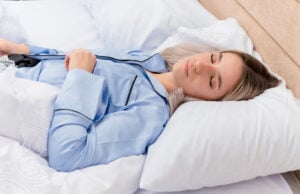 5 Essential Comfort Tips for Mastectomy Recovery https://www.magnific.com/free-photo/young-beautiful-woman-blue-pajamas-laying-bed_12085660.htm#fromView=search&page=1&position=3&uuid=b53b468c-2fec-4674-83df-bc360e38f7c2&query=Mastectomy+Pillow+