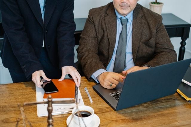 pexels-sora-shimazaki-5668796 https://www.pexels.com/photo/crop-colleagues-gathering-at-table-with-laptop-in-office-5668796/