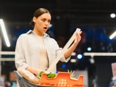 https://www.vecteezy.com/photo/78814314-woman-shocked-by-high-grocery-prices-checking-long-receipt