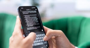 The Final Goodbye: Samsung Officially Pulls the Plug on Samsung Messages https://www.magnific.com/free-photo/bucharest-romania-july-30th-2024-man-typing-prompts-into-ai-powered-chat_417797712.htm#fromView=search&page=1&position=0&uuid=32eb7d76-e727-4dbe-b2b5-5cc67bc1d66b&query=samsung+text+message