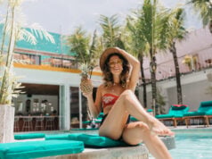 https://www.magnific.com/free-photo/brown-haired-woman-hat-chilling-resort-with-palm-trees-background-glamorous-brunette-female-model-laughing-summer-photoshoot-pool_13467862.htm#fromView=search&page=1&position=0&uuid=0d48c831-196c-4ea1-84e2-0716b89d9b22&query=mexicao+resort