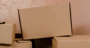 How a Stack of Cardboard Boxes Predicted the Future of the American Economy https://www.magnific.com/free-photo/stack-boxes-near-wall_1815132.htm#fromView=search&page=1&position=37&uuid=d541af68-617c-45aa-bc2d-d10f4b139361&query=cardboard+boxes