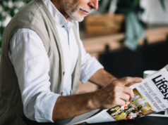 https://www.magnific.com/free-photo/close-up-senior-man-reading-newspaper_3187099.htm#fromView=search&page=1&position=49&uuid=cdd94b3e-ba1a-4645-b470-db1cfc2c3719&query=newspaper+reader
