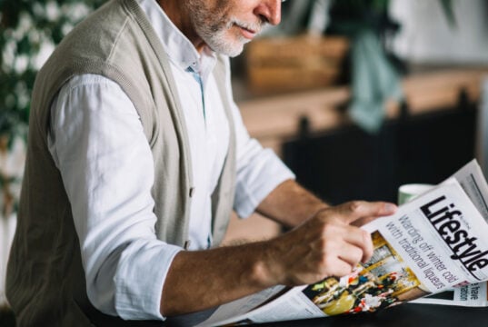 https://www.magnific.com/free-photo/close-up-senior-man-reading-newspaper_3187099.htm#fromView=search&page=1&position=49&uuid=cdd94b3e-ba1a-4645-b470-db1cfc2c3719&query=newspaper+reader