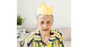 People Who Live to 100 Tend to Follow These 6 Weekly Habits https://www.magnific.com/free-photo/portrait-grandmother-holding-flowers_9149098.htm#fromView=search&page=1&position=31&uuid=c9c97719-95e7-48f2-b99e-3ef1787ebe42&query=centenarian