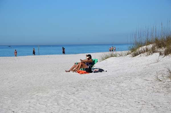 Anna-Maria-Island-Beach-2