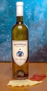 https://vinoshipper.com/shop/woodbrook_farm_vineyard/petit_manseng_184941