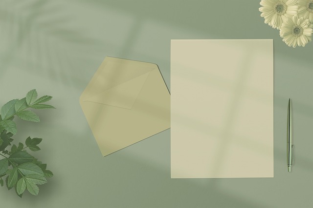 https://pixabay.com/illustrations/desk-envelope-paper-note-flower-7319144/