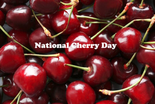 https://www.magnific.com/premium-photo/fresh-sweet-cherries-closeup_423977534.htm#fromView=search&page=1&position=44&uuid=33ab72bb-f57c-4bec-aa55-2d989748d887&query=cherries