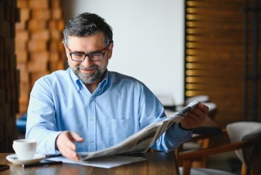 https://www.vecteezy.com/photo/39354020-newspaper-in-the-morning-senior-businessman-at-his-office-riding-newspapers