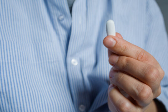 https://www.vecteezy.com/photo/78361191-one-big-pill-in-woman-hand-close-up-healthcare-and-medicine-vitamins-and-dietary-supplements