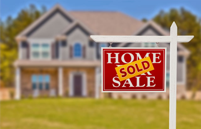 https://www.vecteezy.com/photo/16358621-sold-home-for-sale-sign-in-front-of-new-house