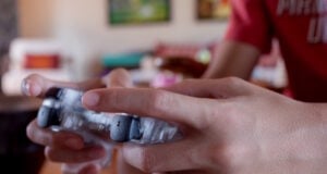 The First 3D Video Game, “Battlezone,” Was Used To Train Army Tank Gunners https://www.vecteezy.com/photo/2055027-person-playing-a-video-game