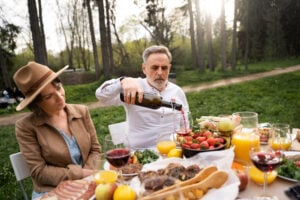https://www.magnific.com/free-photo/medium-shot-senior-man-pouring-wine_27509059.htm#fromView=search&page=1&position=20&uuid=a7a02ea7-1758-4569-ab3f-b331f60e5499&track=ais_hybrid&query=bbq+wine