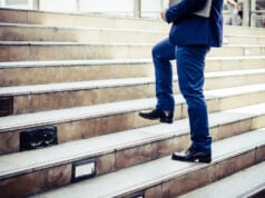 https://www.magnific.com/free-photo/close-up-young-businessman-walking-upstairs-outside-office_1603392.htm#fromView=search&page=1&position=18&uuid=bdadf998-3237-4a29-b8d8-c6c3c75fcba6&track=ais_hybrid&query=climbing+stairs