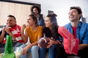 https://www.magnific.com/premium-photo/american-football-fans-spending-time-front-tv-home_135311092.htm#fromView=search&page=1&position=41&uuid=a7e43865-6d41-4249-a88d-9193a2528a88&track=ais_hybrid&query=group+watching+football+at+home
