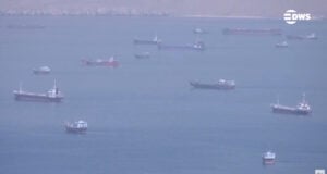 Iran and Oman Finalize Draft Shipping Deal for Strait of Hormuz, but Tehran Tied Reopening to Strict U.S. Conditions (Video)