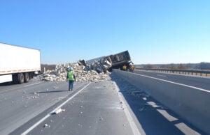 Who Can Be Held Legally Responsible After a Serious Truck Crash https://www.vecteezy.com/photo/60535252-a-truck-is-parked-on-the-side-of-the-road
