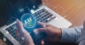 https://www.vecteezy.com/photo/5535230-businessmen-holding-a-smartphone-with-icons-of-etf-exchange-traded-fund-stock-market-trading-investment-financial-concept