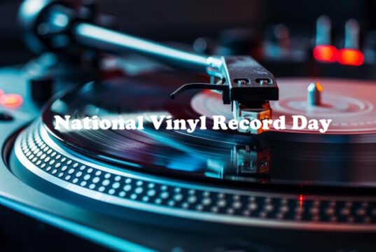 https://www.vecteezy.com/photo/47901165-vintage-vinyl-record-player-closeup