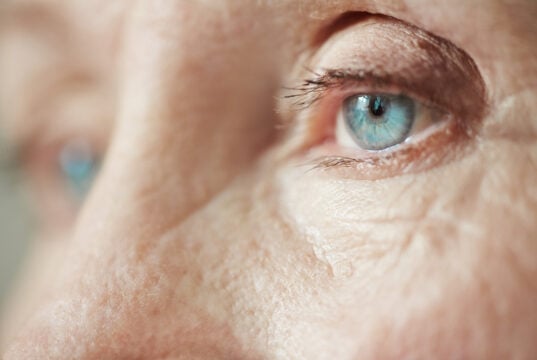 https://www.magnific.com/free-photo/look-old-lonely-woman_5400771.htm#fromView=search&page=1&position=20&uuid=b2f7de66-d4f7-48a3-b642-24db998b9939&track=ais_hybrid&query=eye