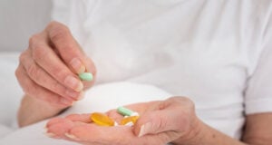Common Drug Combos Linked To Harmful Prescribing Cascades In Older Adults https://www.magnific.com/free-photo/person-holding-many-colorful-pills_5943405.htm#fromView=search&page=1&position=30&uuid=514fe62b-9e29-43db-9cc0-4917723c0173&track=ais_hybrid&query=senior+taking+pills
