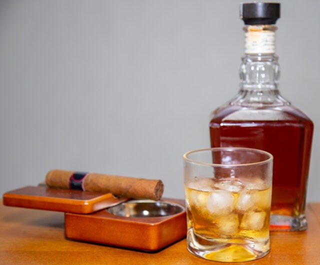 330 https://www.magnific.com/premium-photo/traditional-combination-cigar-whiskey-whisky_41086396.htm#fromView=detail&position=6&uuid=585c5a1d-82a4-40e0-b76f-324ae53d4306&track=ais_hybrid&from_element=cross_selling__photo